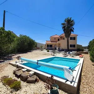 guesthouse-monte-francisco-baanswy.hotelaalgarve.com/