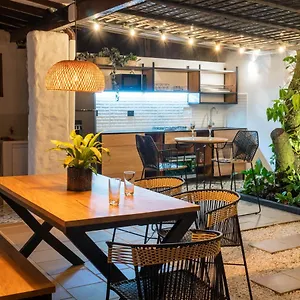 Casa Medallo Couette-café
