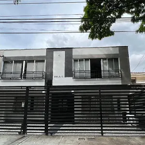 chic-apartments-in-medical-central-area-of-imbanaco.cali-hotels.com/